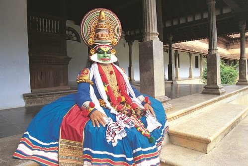 Marari – Cochin (120 Kms & 3 Hrs)
