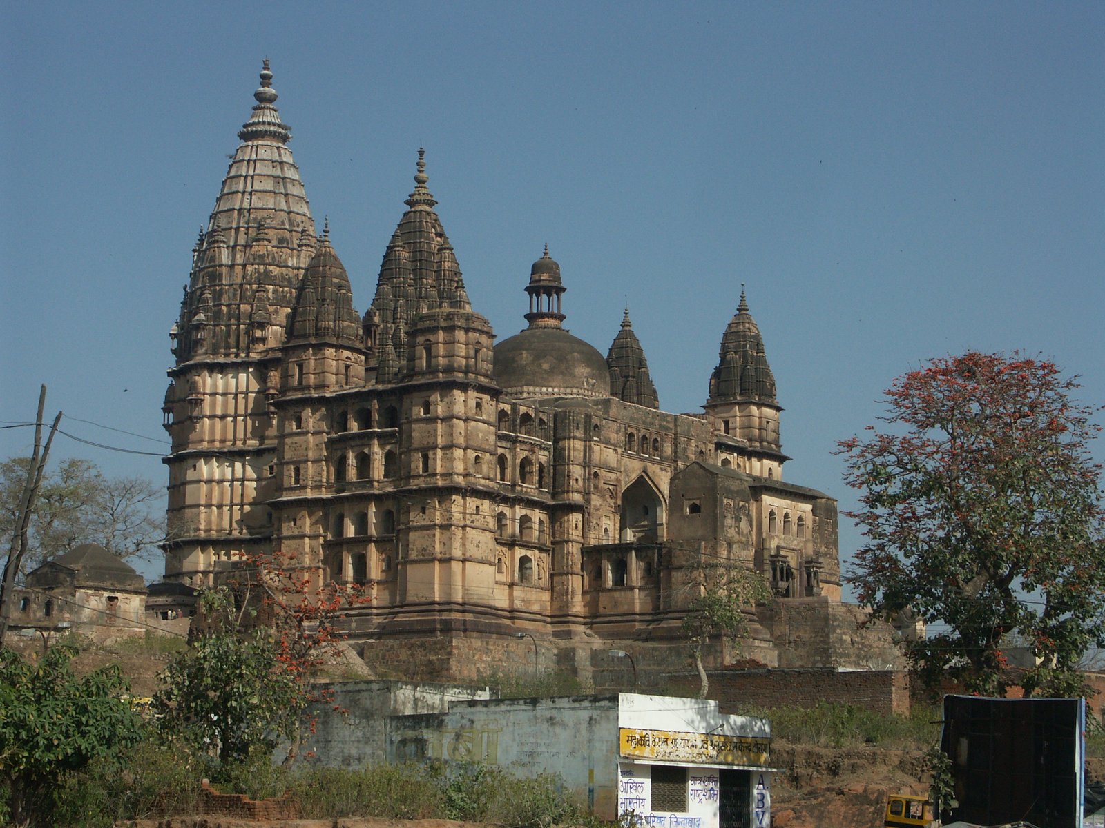 Agra = Jhansi – Orchha 