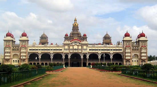 Hassan – Mysore (115 Kms & 2 Hrs)