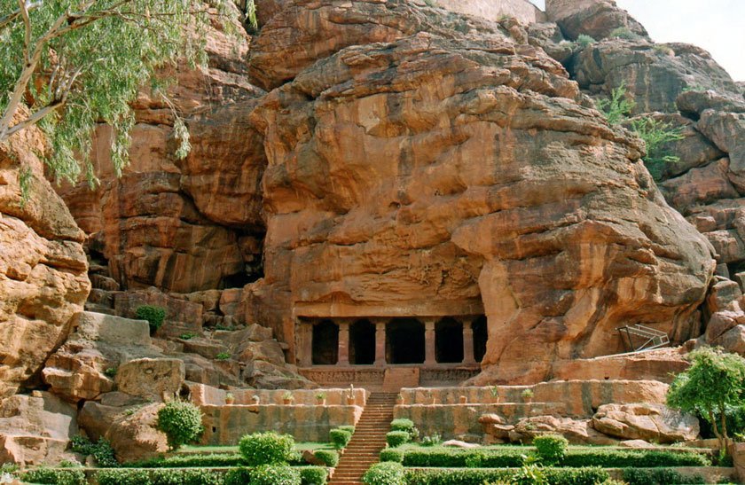 Hospet – Badami