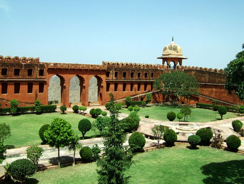 Golden Triangle with Tigers